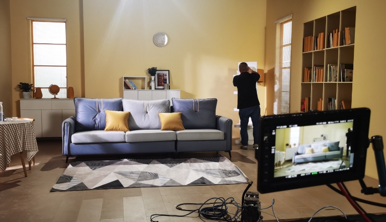 鄭州公司宣傳片拍攝公司：廣告宣傳片制作有哪些主要的優(yōu)勢(shì)和特點(diǎn)？